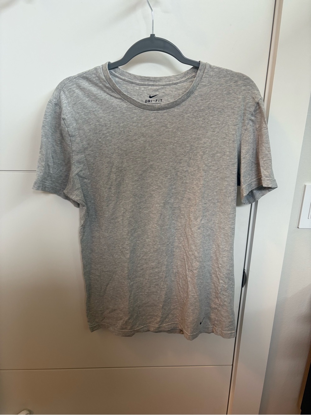Nike Men's Heather Gray undershirt Short Sleeve Dri-FIT Tee